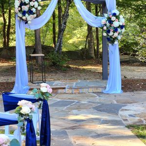 Image post by @flowergardenatl on Instagram