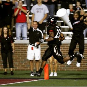 Image post by @gobearcatscheer on Instagram