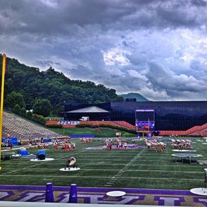 Image post by @carolinacrown on Instagram