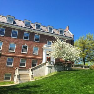 Image post by @uofnh on Instagram