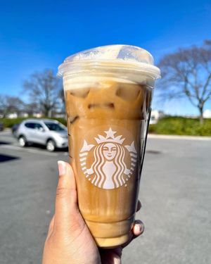 Image post by @blackgirlsinstarbucks on Instagram