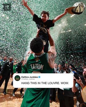 Image post by @complex on Instagram