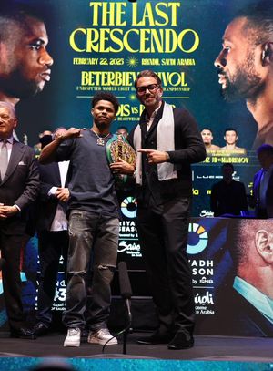 Image post by @MatchroomBoxing on Twitter/X