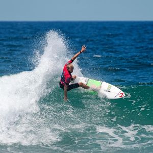 Image post by @wsl.qs on Instagram
