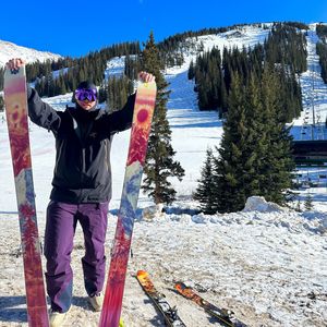 Image post by @j_skis on Instagram