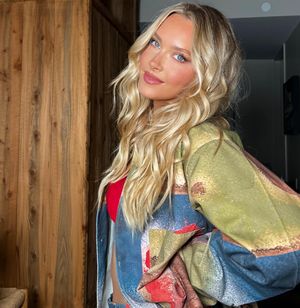 Image post by @camillekostek on Instagram