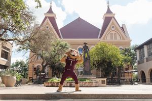 Image post by @txst on Instagram