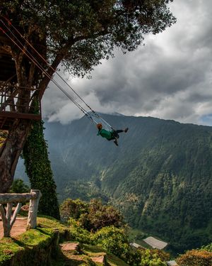 Image post by @squirrelmusttravel on Instagram