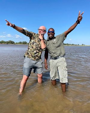 Image post by @chiawasafaris on Instagram