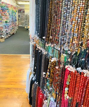 Image post by @beadcache on Instagram
