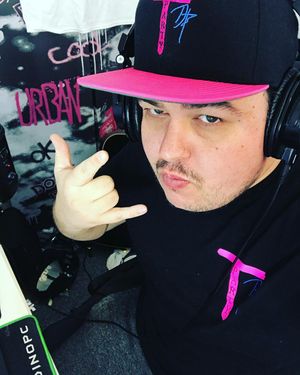 Image post by @daz_black on Instagram