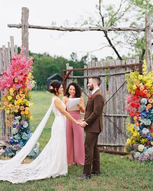 Image post by @thebloombartx on Instagram