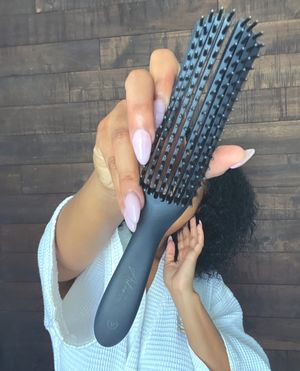 Image post by @vipluxuryhaircare on Instagram
