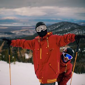 Image post by @uscskiandsnowboard on Instagram