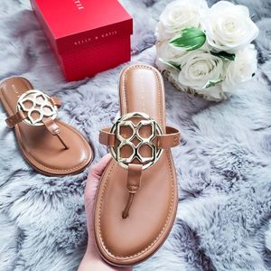Image post by @dsw on Instagram