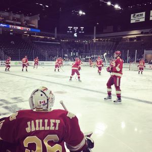 Image post by @du_hockey on Instagram