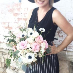 Image post by @thebloombartx on Instagram