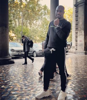 Image post by @vernondavis85 on Instagram