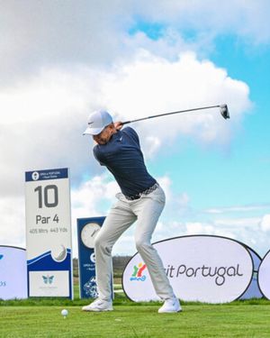 Image post by @alexknappegolf on Instagram