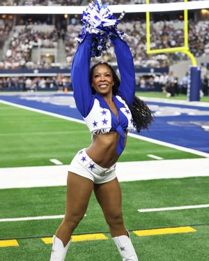 Image post by @dccheerleaders on Instagram
