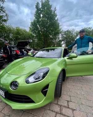 Image post by @alexknappegolf on Instagram