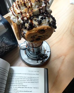 Image post by @gallerybooks on Instagram