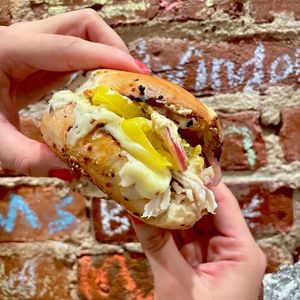 Image post by @bagelstreetdeli on Instagram
