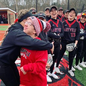 Image post by @maryville_softball on Instagram