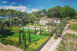 Image post by @christiesrealestate on Instagram