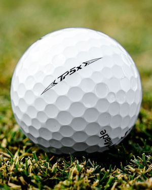 Image post by @taylormade_golf_japan on Instagram