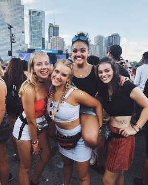 Image post by @lauriehernandez on Instagram