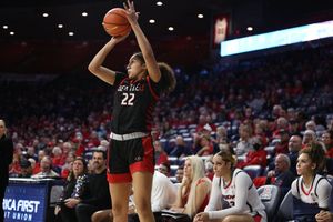 Image post by @seattleu_wbb on Twitter/X