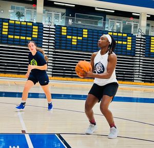 Image post by @queenswbb on Instagram