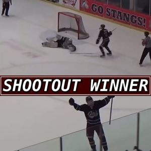 Image post by @collegehockeybuzz on Instagram