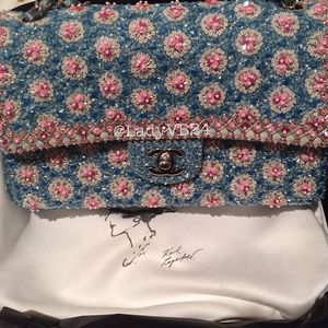Image post by @vanessabryant on Instagram