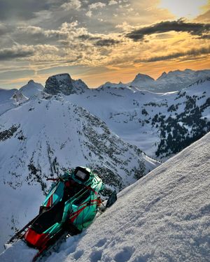 Image post by @polarissnow on Instagram