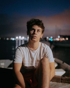 Image post by @ryxnlevy on Instagram