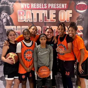 Image post by @ladieswhohoop on Instagram