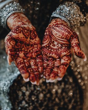 Image post by @thismodernlovephoto on Instagram