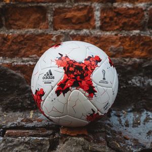 Image post by @adidasita on Instagram