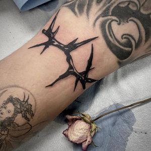 Image post by @jessfoxtattoos on Instagram