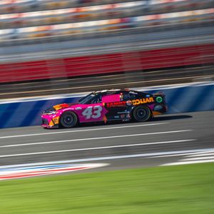 Image post by @erik_jones on Instagram