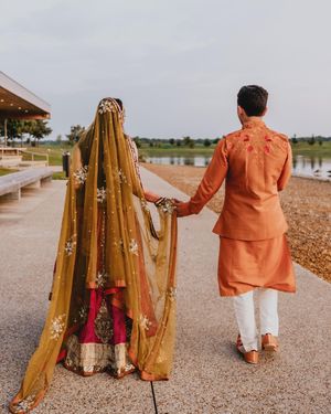 Image post by @thismodernlovephoto on Instagram