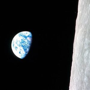Image post by @nasaartemis on Instagram