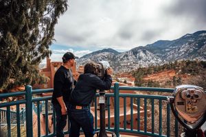 Image post by @visitpikespeak on Instagram