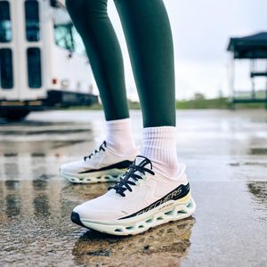 Image post by @dsw on Instagram