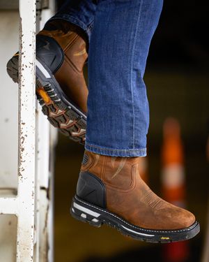 Image post by @justinboots_ on Instagram