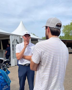 Image post by @alexknappegolf on Instagram