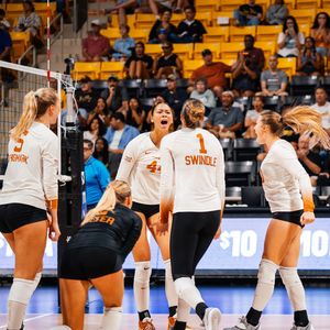 Image post by @texasvolleyball on Instagram