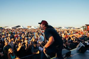 Image post by @leebrice on Instagram